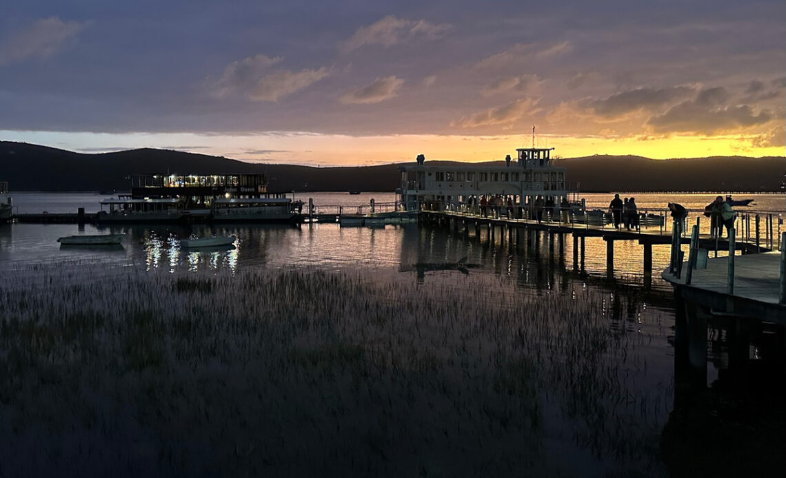 Knysna zonsondergangcruise op de lagune