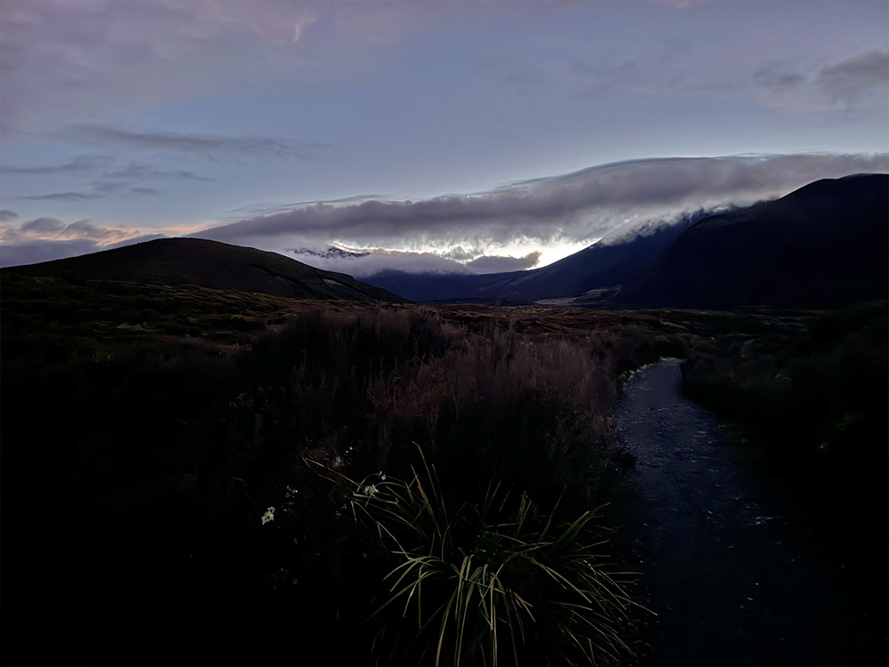 Begin van de wandeling Tongariro