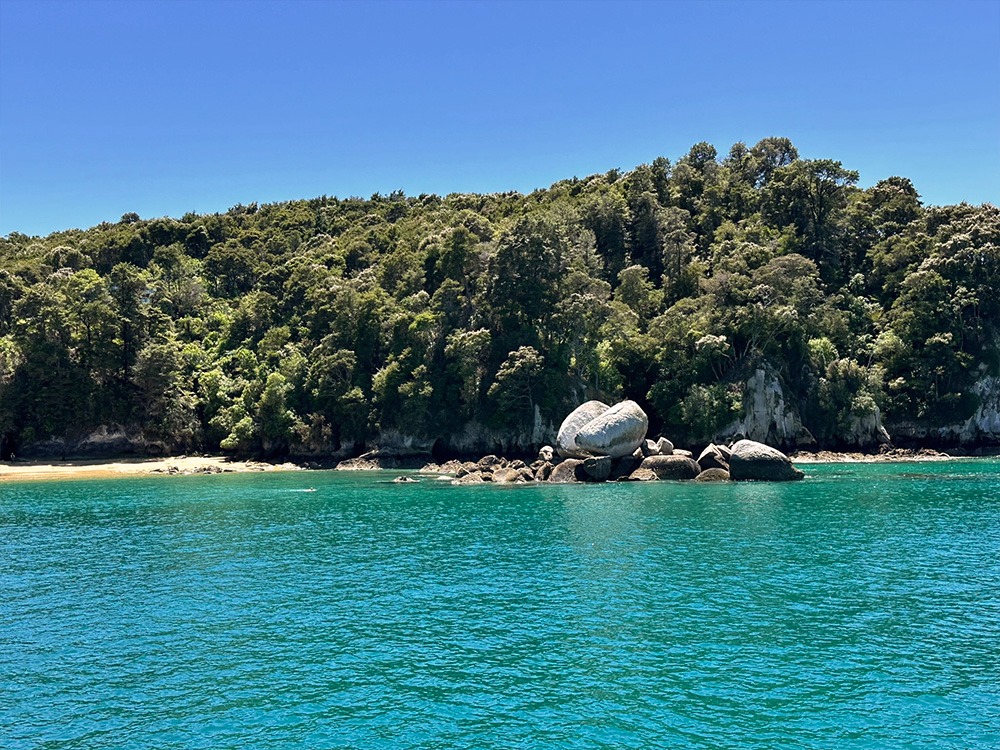 Split Rock Abel Tasman